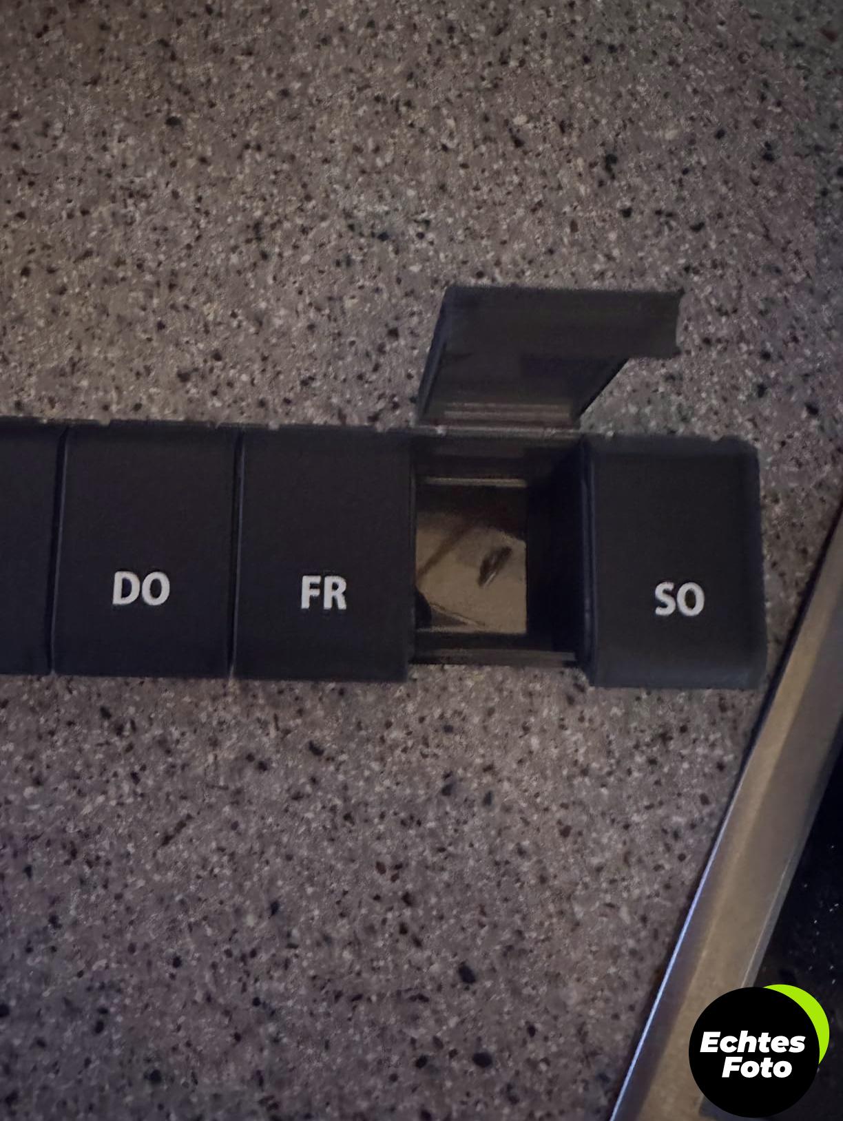 auvon-pillenbox-7-tage-tragbar-bpa-frei-design-foto-1