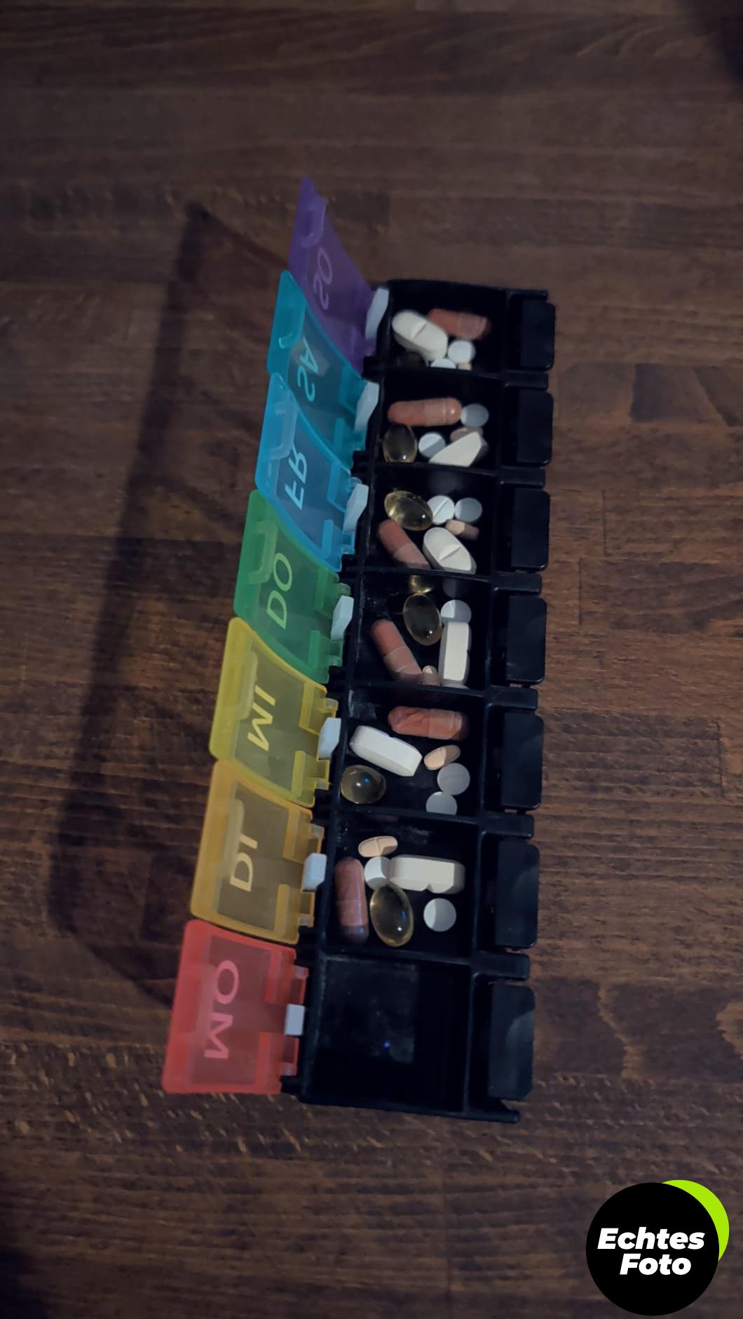 opret-pillenbox-7-tage-regenbogen-foto-1