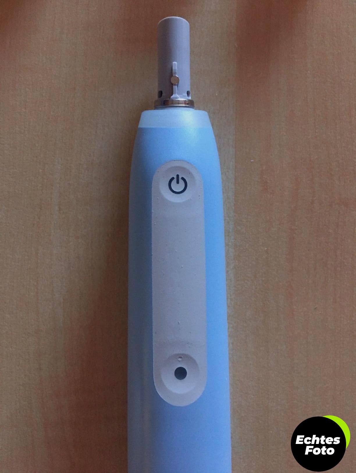 oral-b-io3-plus-zahnbuerste-schwarz-braun-inkl-3-aufsatzbuersten-foto-1