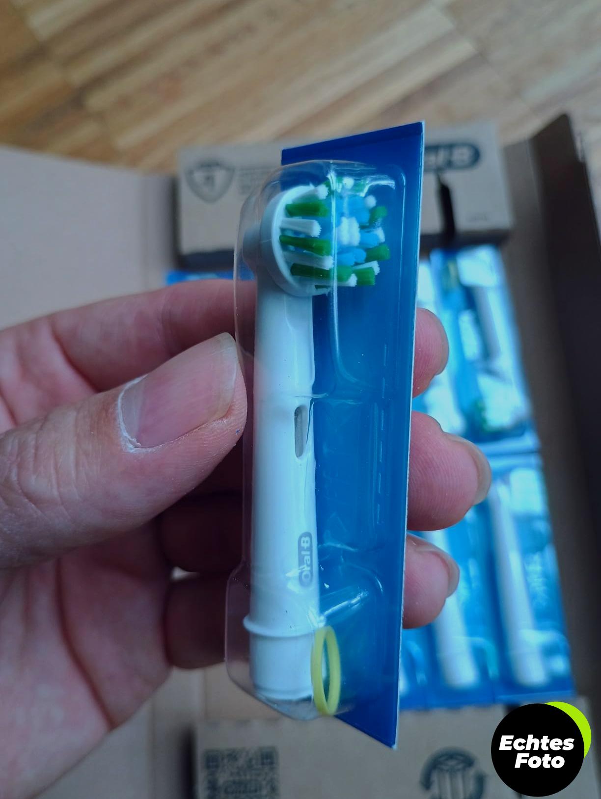 oral-b-pro-aufsteckbuersten-schwarz-12er-set-foto-1