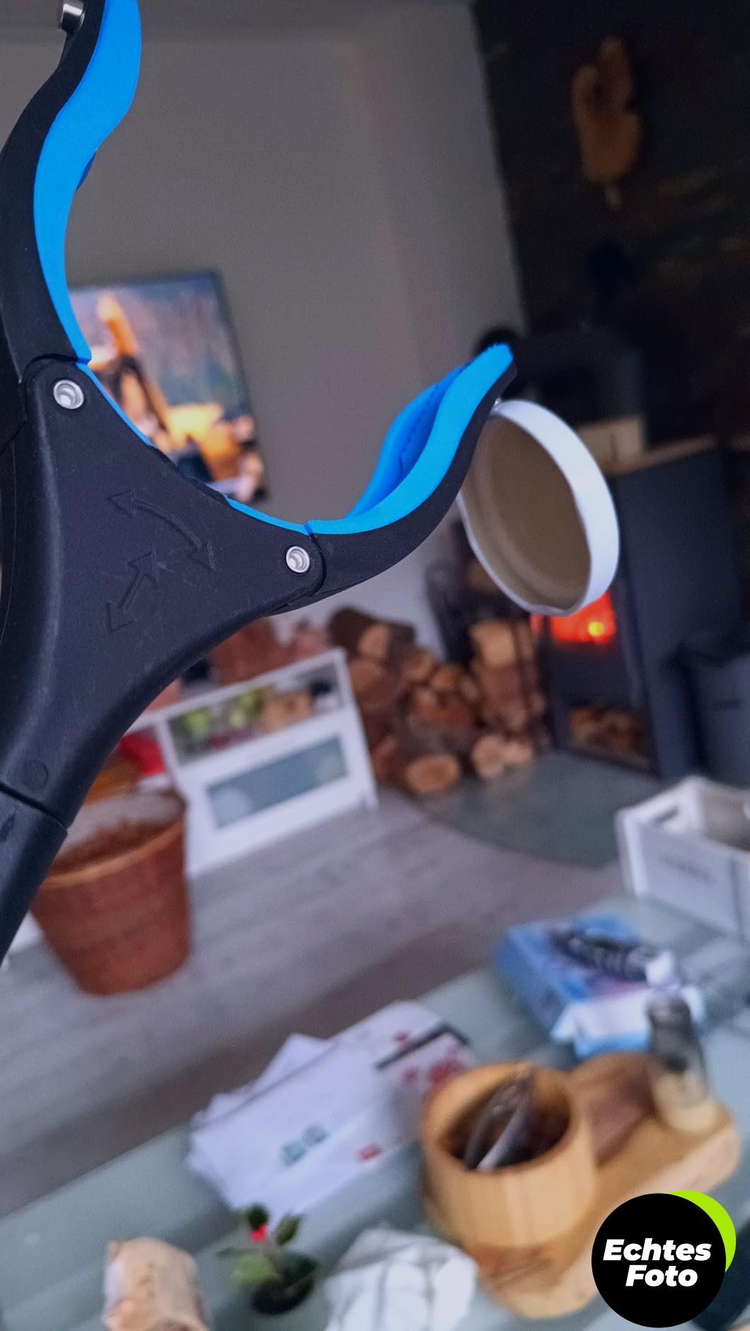 senioren-greifzange-91cm-blau-faltbar-ergonomisch-foto-2