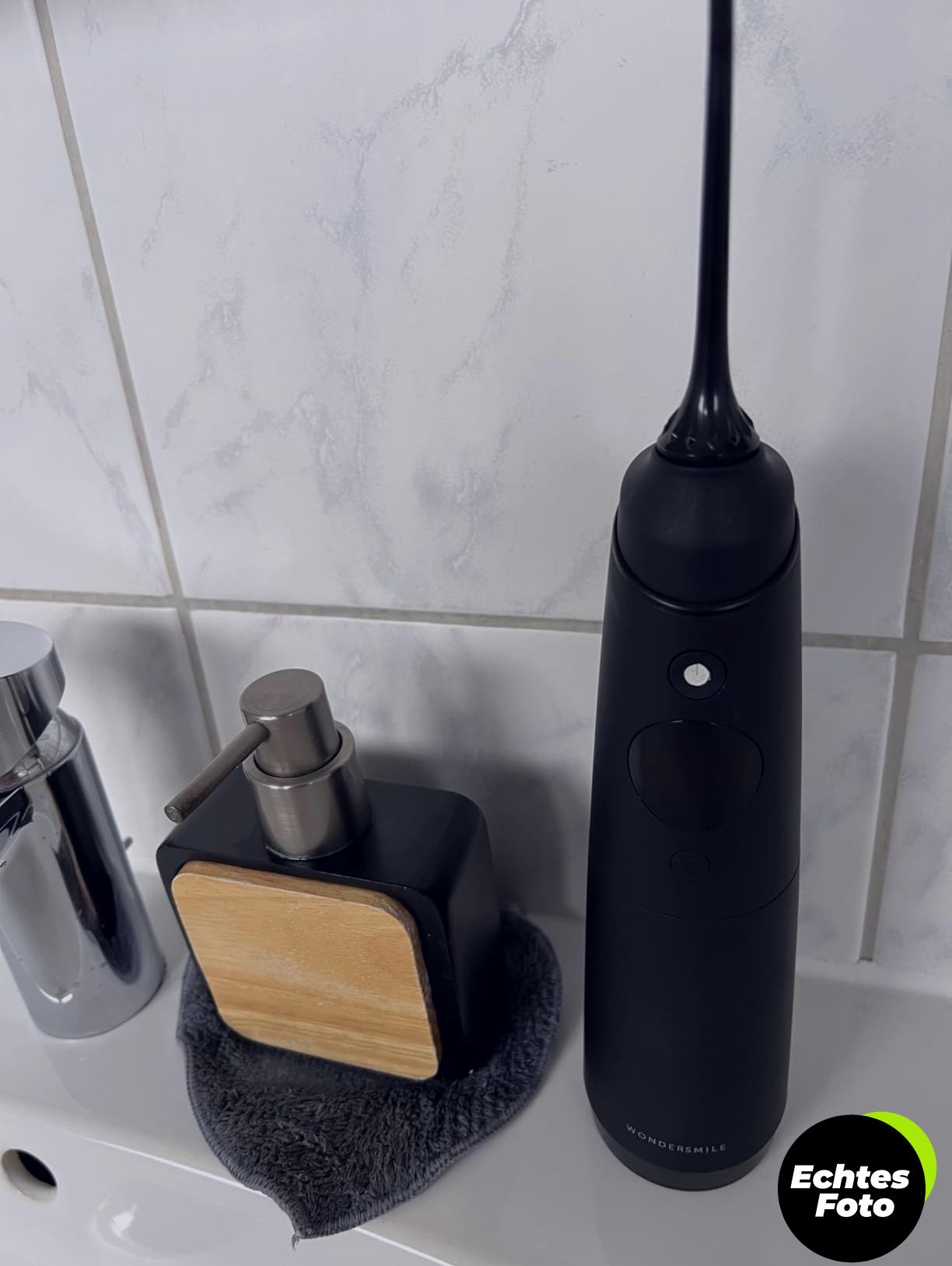 wondersmile-munddusche-pro-2024-testsieger-tuv-geprueft-foto-1